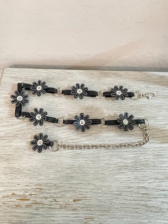 Daisy Flower Chain Link Belt Silver Black White main image 5